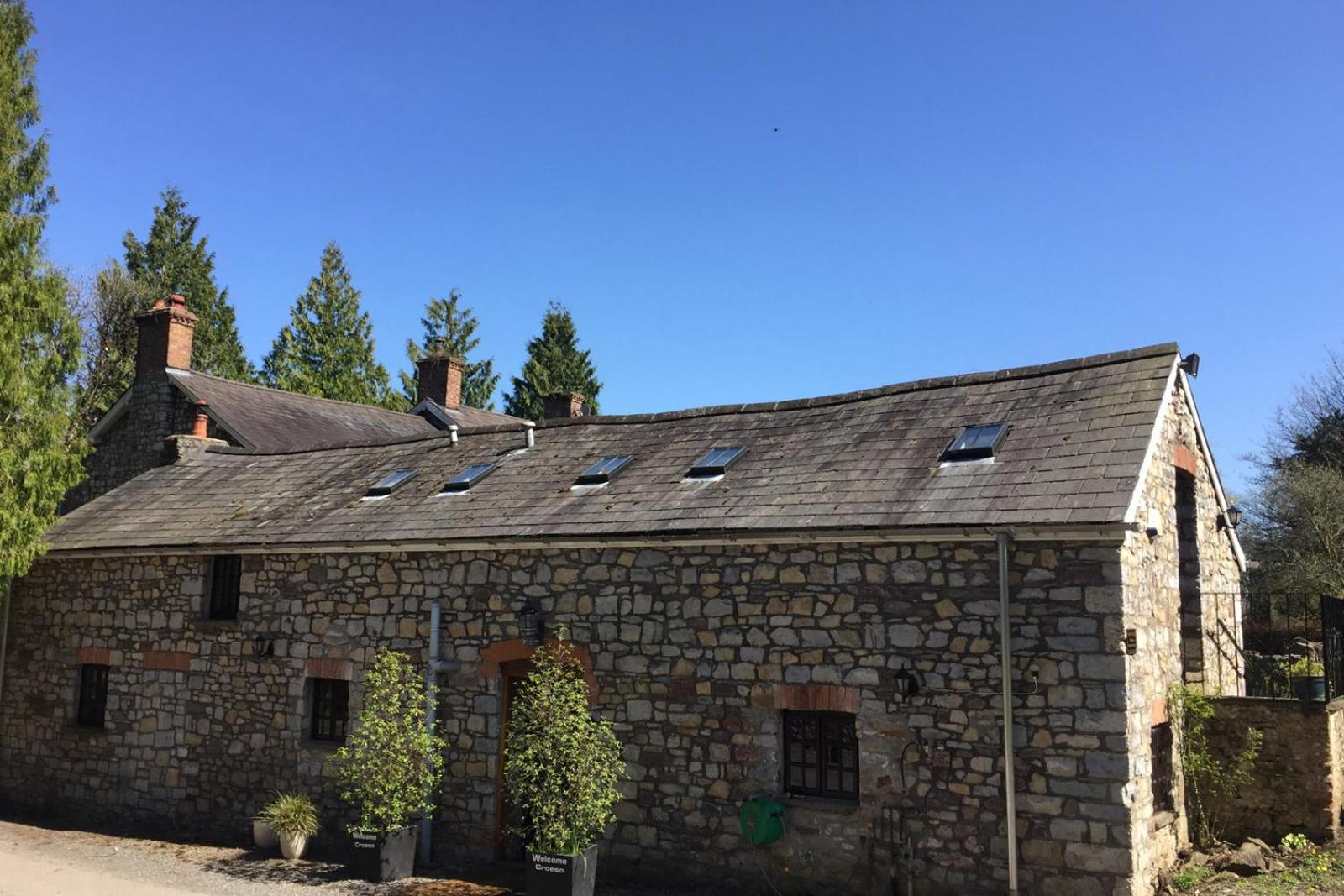 Pencoed House Estate Guest House Cardiff Bagian luar foto