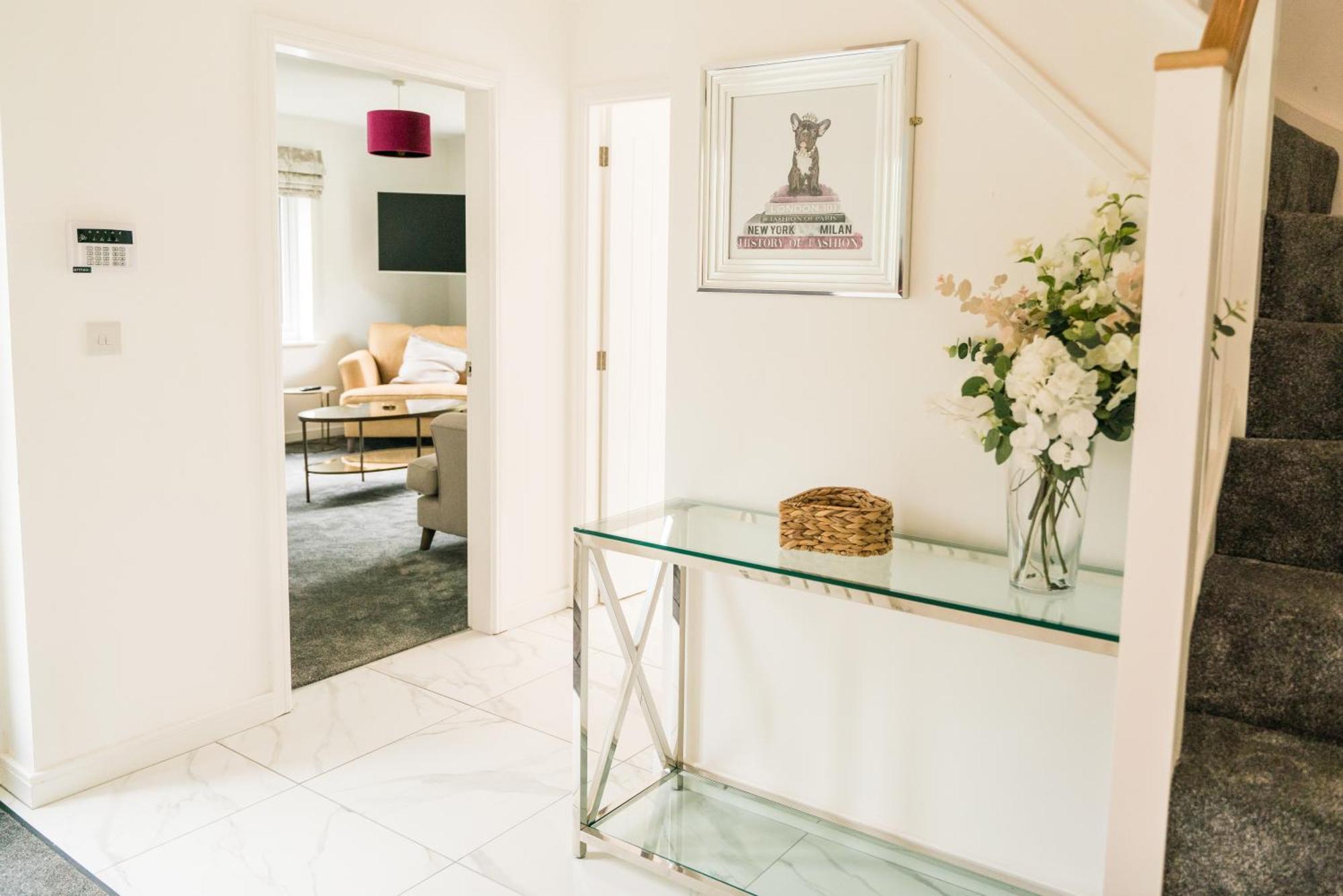 Pencoed House Estate Guest House Cardiff Bagian luar foto
